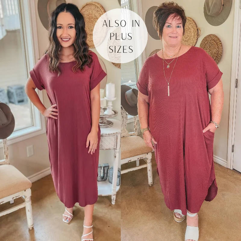 Skater DressLast Chance Size XL | Chill Looks Short Sleeve Ribbed Midi Dress in Marsala