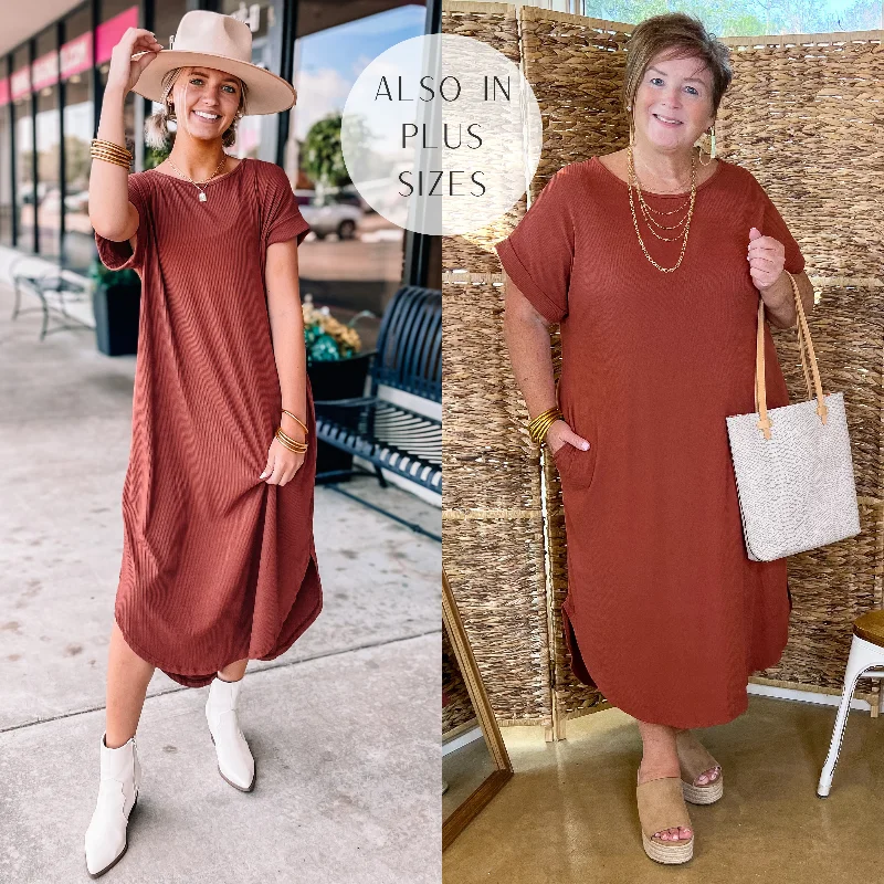 Neon DressChill Looks Short Sleeve Thin Ribbed Midi Dress in Cinnamon Red