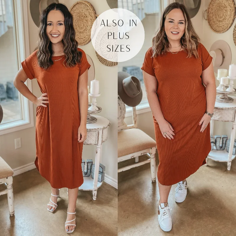 Body-Hugging DressLast Chance Size Small | Chill Looks Short Sleeve Ribbed Midi Dress in Rust Red