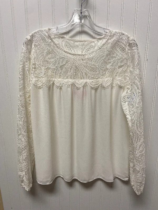 women's tops for those who want to elevate their everyday wear with chic and elegant piecesTop Long Sleeve Designer By Lilly Pulitzer In Cream, Size: M