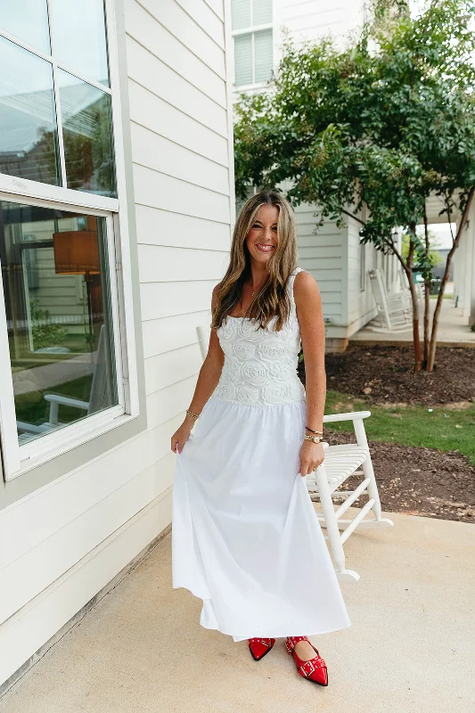 Flutter-Sleeve DressBradshaw Maxi Dress - Rosette Mesh White