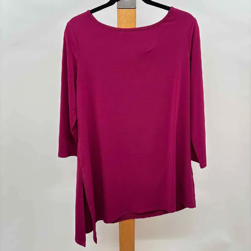 women's tops for those who want to wear pieces that are both functional and fashionableSusan Graver Women's Size M Magenta Solid Tunic