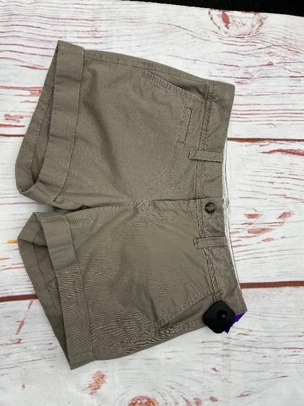 women's below-the-knee shortsShorts By Old Navy In Khaki, Size: 4