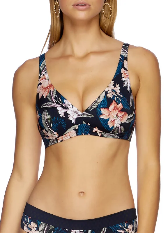 Competitive Female SwimwearSerendipity D/DD Underwire Bikini Top - Navy