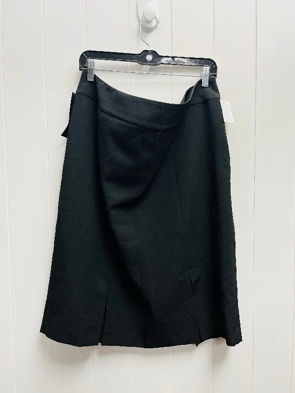 women's classic chiffon skirtsBlack Skirt Mini & Short Evan-picone, Size 18