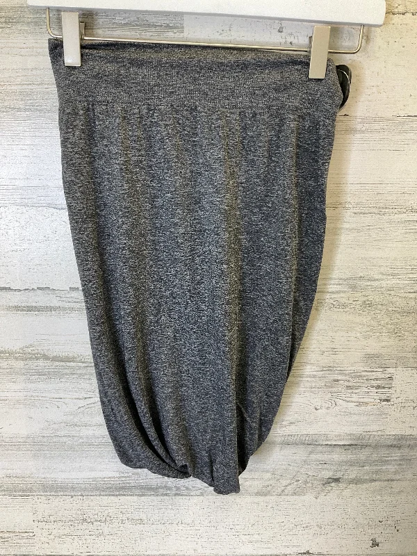 women's high-waisted skirtsGrey Skirt Midi Lululemon, Size 4