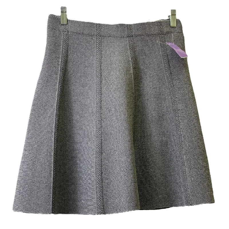 women's travel-friendly cocktail skirtsGrey Skirt Mini & Short By Zara Basic, Size: 4