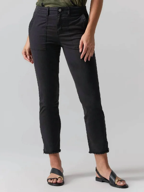 women's short pantsPeace Maker Pants In Black