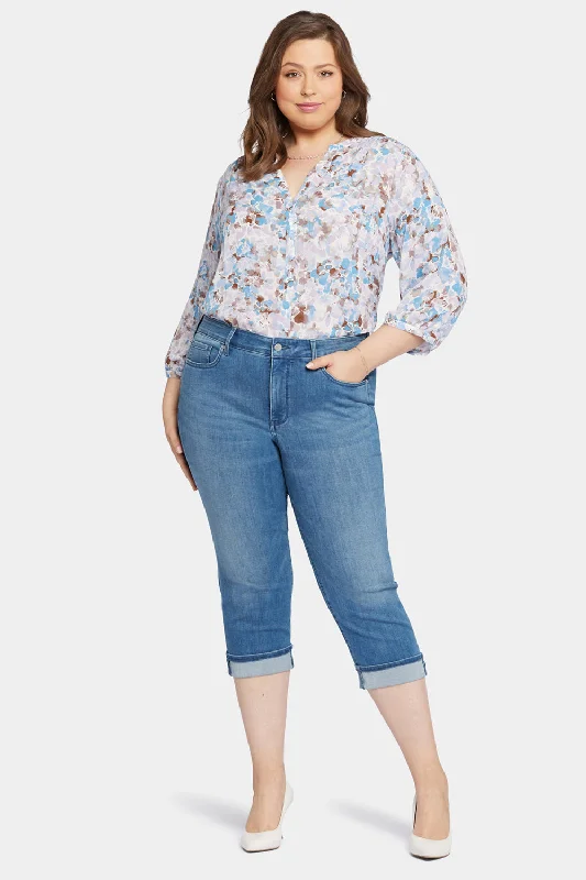 women's denim jeans with contrasting stitchingMarilyn Straight Crop Jeans In Plus Size - Stunning