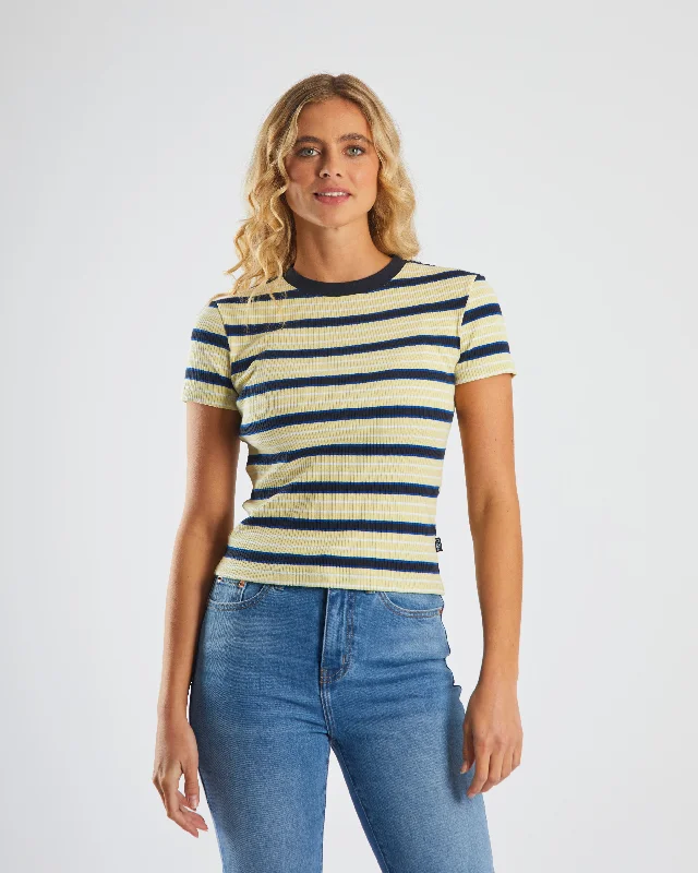 women's tops for those who want to invest in timeless piecesYolanda Tee Pale Banana