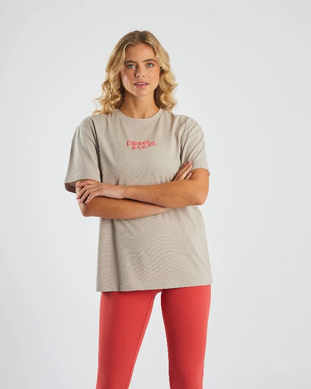 women's tops for those who want to add a pop of color to their outfitsRory Tee Warm Stone