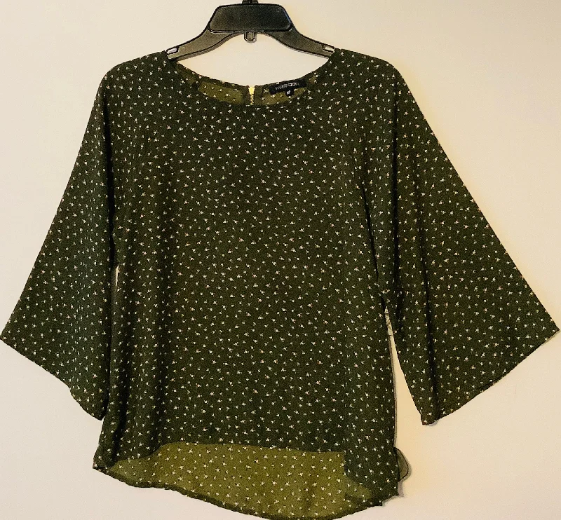 women's tops for those who want to elevate their everyday wear with chic and elegant piecesTop Short Sleeve By Papermoon In Green, Size: M